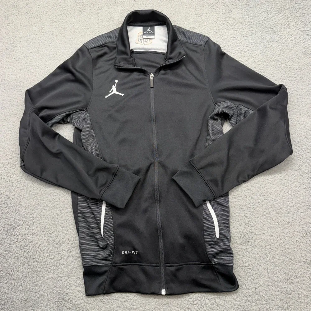Nike Air Jordan 696736-010 Mens XS Dri-FIT CLT Hornets Buzz City Track Jacket